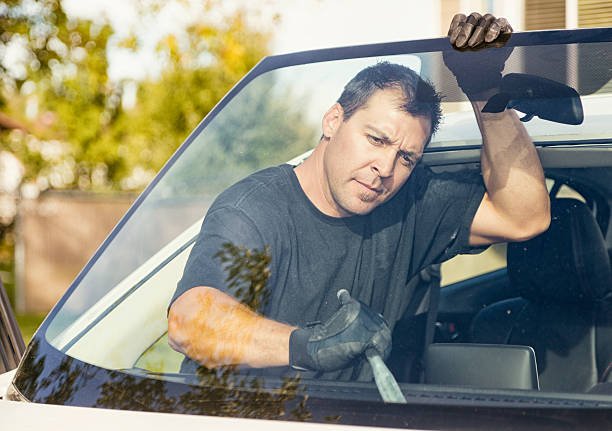 Windshield Repair Santa Monica CA - Expert Auto Glass Repair and Replacement by Hollywood Car Glass